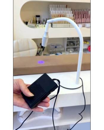LAMPE UV  - Compact à poser sur la table esthétique